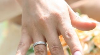 Картинка по теме - как узнать размер пальца девушки