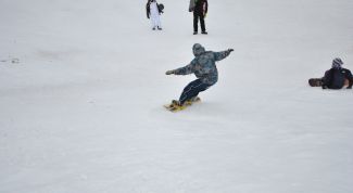 Картинка по теме - как надевать сноуборд