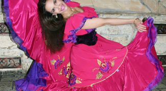 Картинка по теме - как сшить цыганский костюм