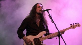 Картинка по теме - как играть на электрогитаре быстро