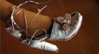 Картинка по теме - как чистить белую обувь