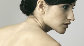 Картинка по теме - как сделать пучок на коротких волосах