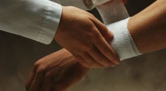 Картинка по теме - как избавиться от кровоподтека