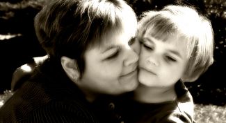 Картинка по теме - как нарисовать маму с ребенком