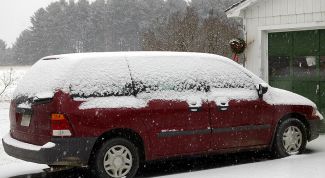 Картинка по теме - как завести машину в мороз, если залиты свечи