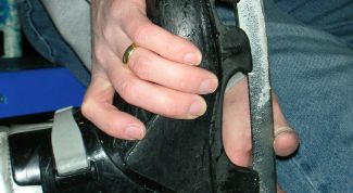 Картинка по теме - как почистить коньки