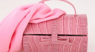 Картинка по теме - как подобрать сумку к одежде