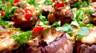 Картинка по теме - как приготовить фаршированные шампиньоны со сливочным соусом