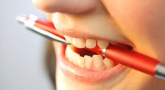 Картинка по теме - как перестать скрипеть зубами