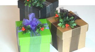 Картинка по теме - как украсить подарочную коробку