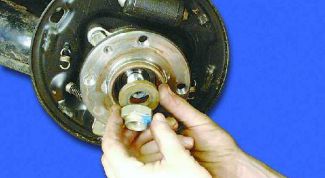 Картинка по теме - как снять ступицу колеса