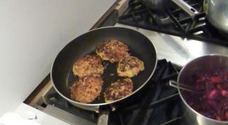 Картинка по теме - как пожарить котлеты из кабачков и баклажанов