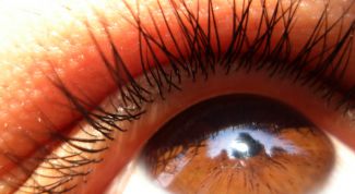 Картинка по теме - как нанести тени для карих глаз