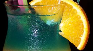 Картинка по теме - как подавать напитки