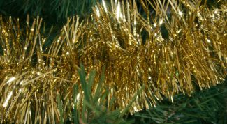 Картинка по теме - как украсить елку мишурой