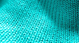 Картинка по теме - как вышивать на вязанных вещах