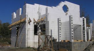 Картинка по теме - как построить дом из пенопласта