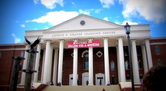 Картинка по теме - как выбрать учебное заведение