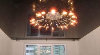 Картинка по теме - как крепить люстру на натяжной потолок