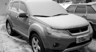 Картинка по теме - как открыть замерзший капот