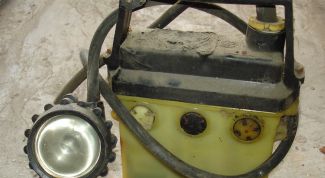 Картинка по теме - как зарядить шахтерский фонарь