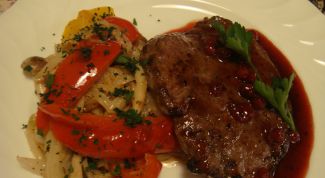 Картинка по теме - как готовить свиные отбивные