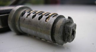 Картинка по теме - как разобрать личинку замка