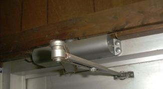 Картинка по теме - как отремонтировать доводчик