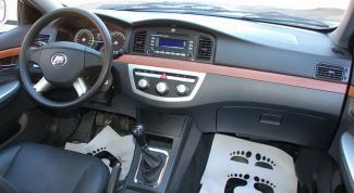 Картинка по теме - как снять лицевую панель