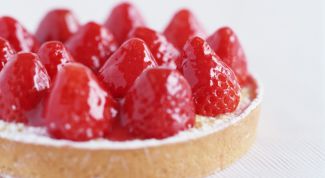 Картинка по теме - как украсить пирожное