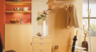 Картинка по теме - как обставить маленькую прихожую