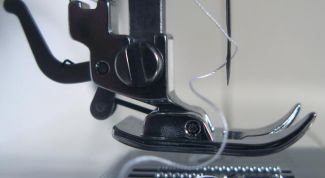 Картинка по теме - как обработать вырез горловины