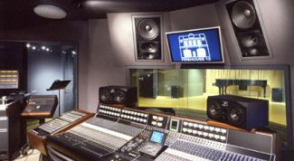 Картинка по теме - как подключить студийные мониторы