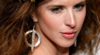 Картинка по теме - как украсить голову