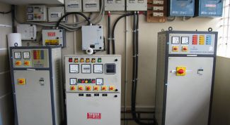 Картинка по теме - как выбрать однофазный стабилизатор напряжения