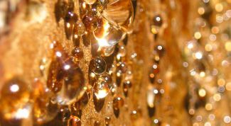 Картинка по теме - как отчистить смолу от одежды