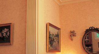 Картинка по теме - как зарезать угол на потолочном плинтусе