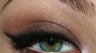 Картинка по теме - как подвести глаза, чтобы они казались больше