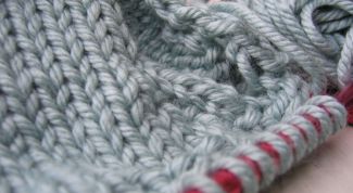 Картинка по теме - как вязать берет с козырьком спицами