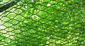 Картинка по теме - как построить забор из сетки-рабицы