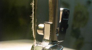 Картинка по теме - как вставить иголку в машинку