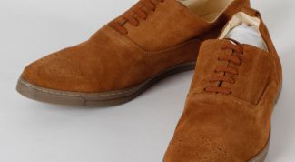 Картинка по теме - как избавиться от пятен на замшевой обуви