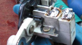 Картинка по теме - как поменять регулятор напряжения