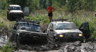 Картинка по теме - как вытащить застрявшую машину