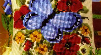 Картинка по теме - как вышивать крестиком на подушках