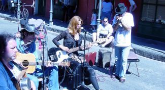 Картинка по теме - как попасть в ротацию на радио