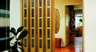 Картинка по теме - как сделать складную дверь самому