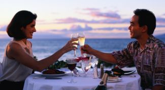 Картинка по теме - как украсить стол на романтический ужин