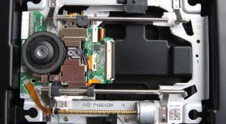 Картинка по теме - как почистить линзу привода