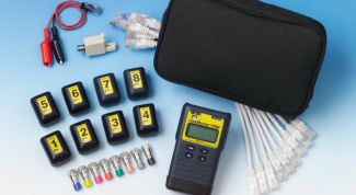 Картинка по теме - как измерить напряжение тестером